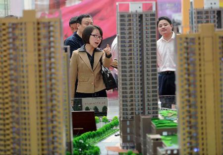 Real estate exhibition attracts customers