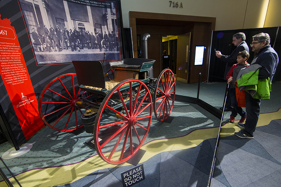 Canada auto show: From steam buggy to hypercar