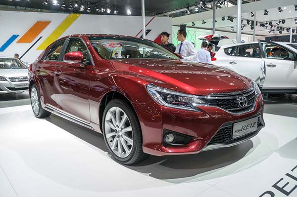 Toyota targets young Chinese, hopes 1m sales