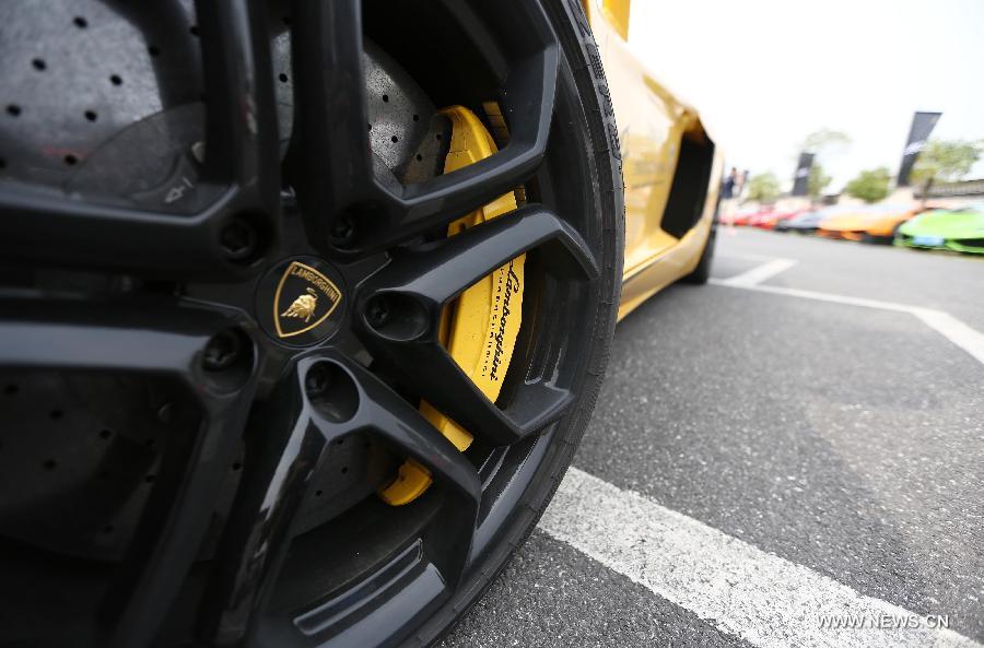 Lamborghini supercars during cruise in Huangshan