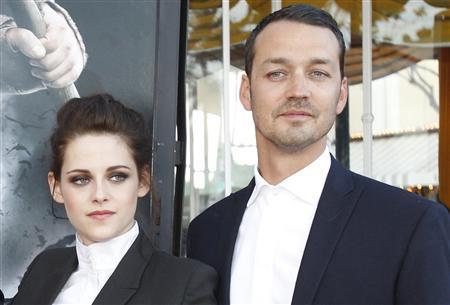 Kristen Stewart, Rupert Sanders apologize for affair