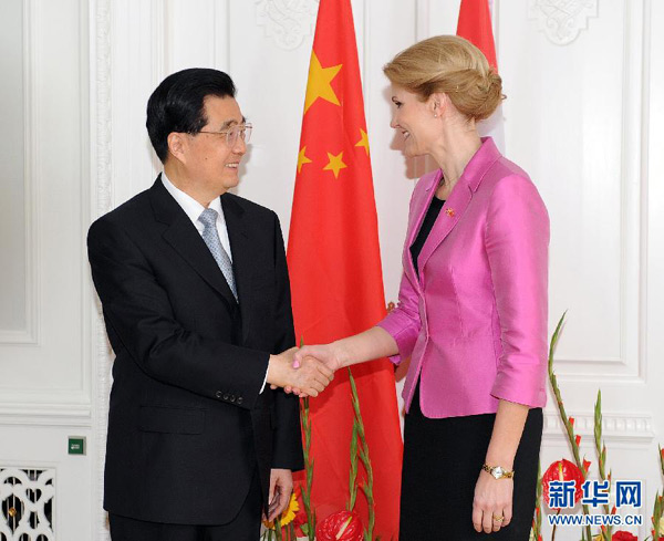 President Hu, Danish PM hold talks on cooperation