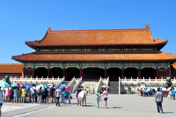 Ancient Chinese built Forbidden City with stones dragged on ice