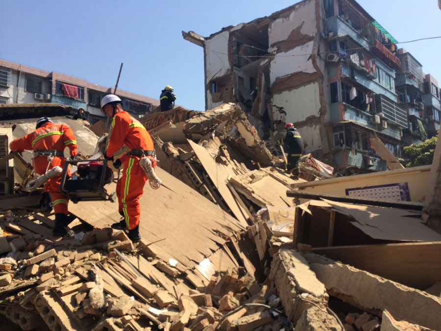 Building collapse kills one in E. China