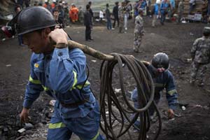 No news of 22 trapped in flooded mine