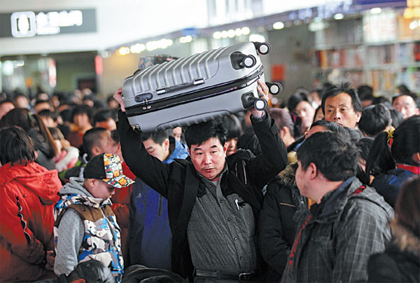 Spring Festival travel rush gets started