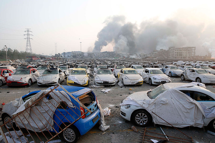 Tianjin blasts turn vehicles into ash