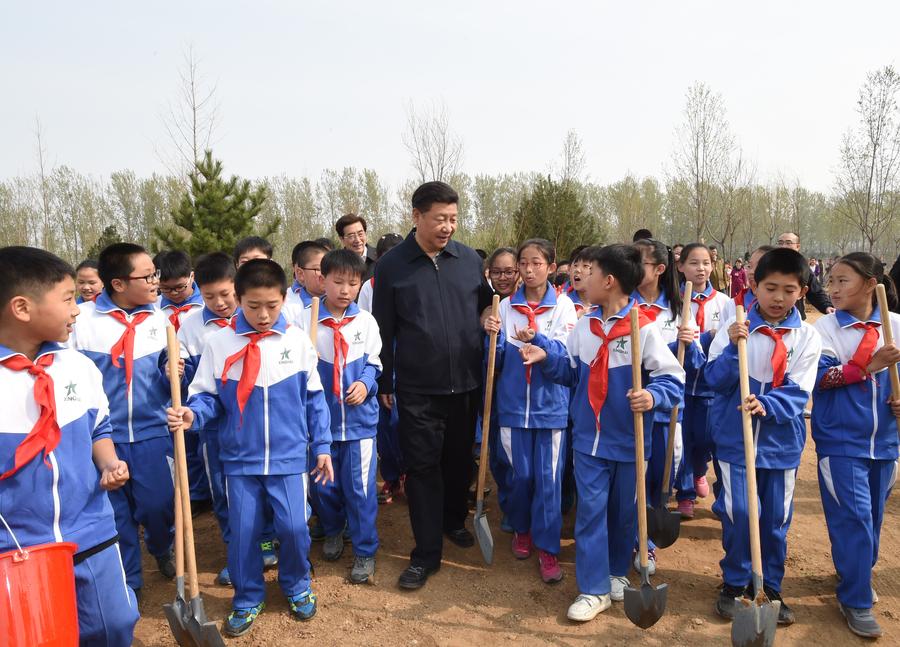 Top Chinese leaders attend voluntary tree-planting in Beijing