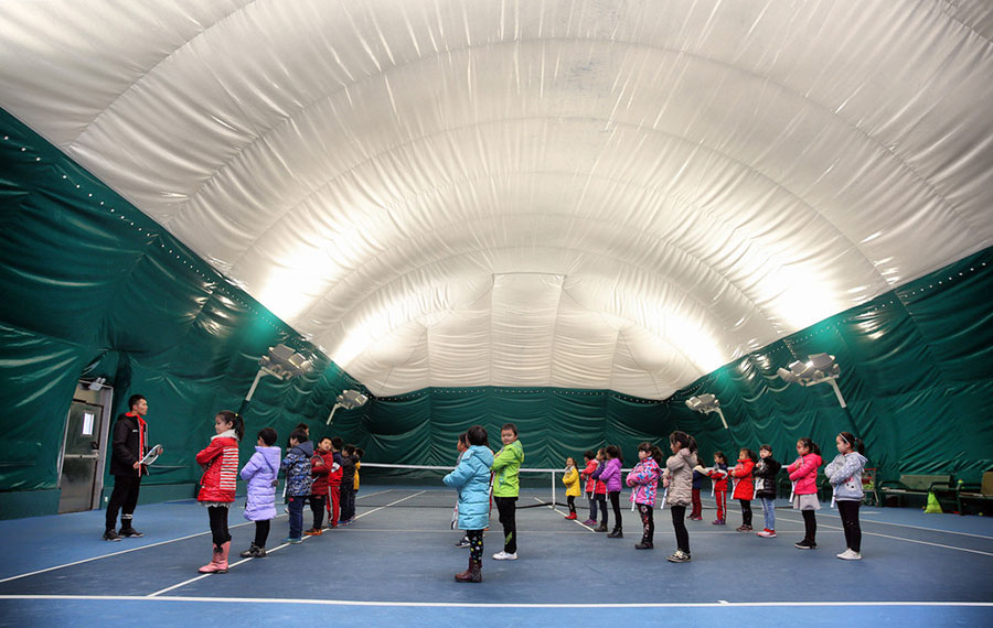 Dome stadium stops smog in its tracks for school children