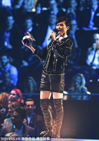 Li Yuchun wins 2013 MTV EMA Best Worldwide Act