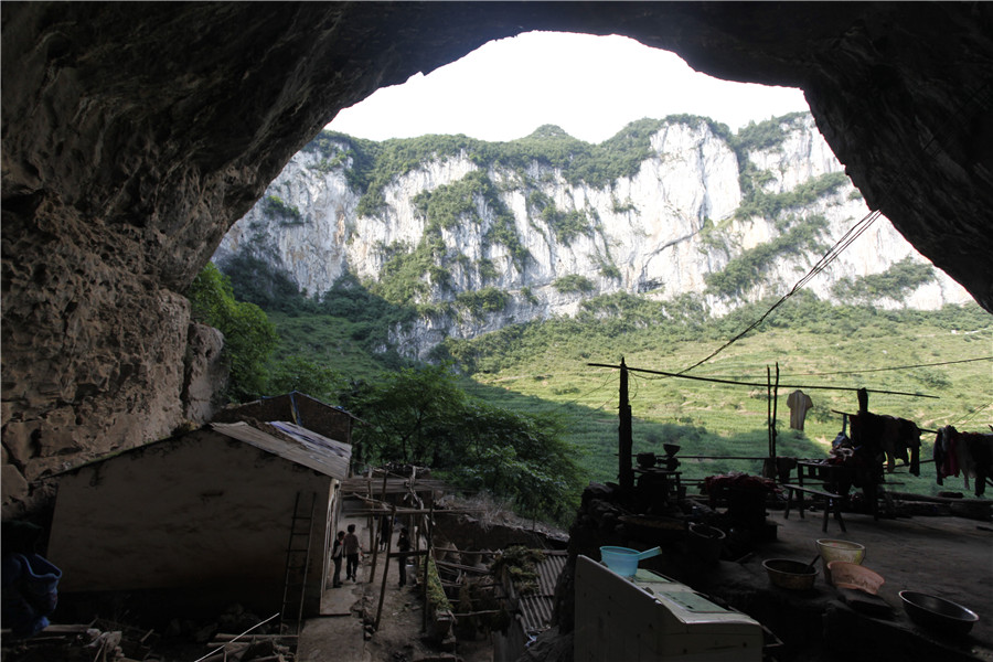 A look at the semi-reclusive lives of villagers in Yunnan