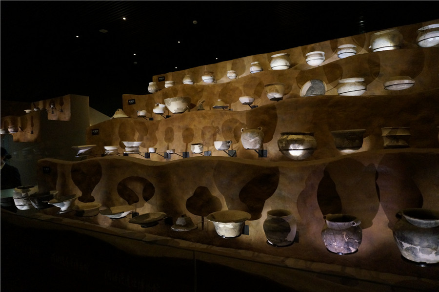 Ancient pottery on display at Hemudu Site Museum