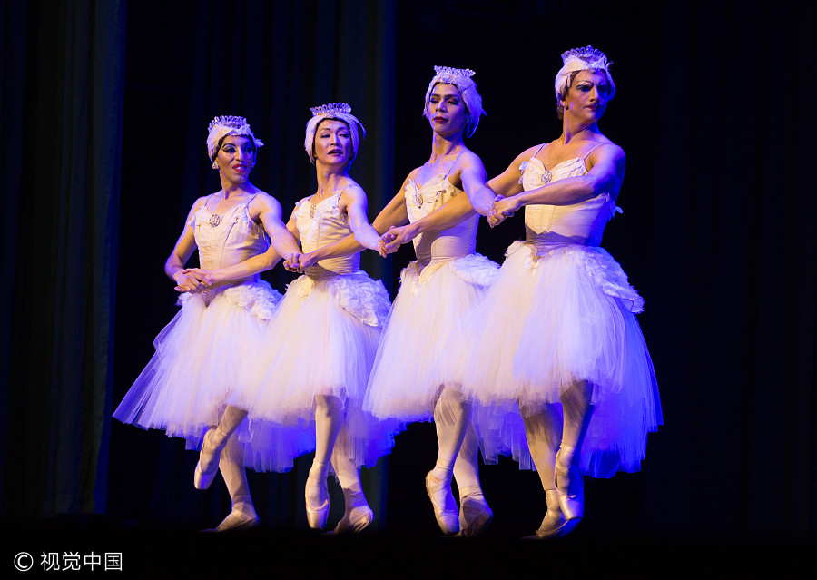 All-male comedy ballet thrills audience in Beijing