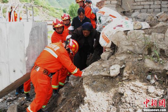 甘肅地震已致95人遇難 今日或降雨需防次生災害