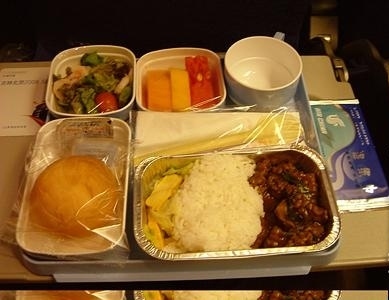 飛機(jī)餐也美味 實(shí)拍各國(guó)航空公司美味飛機(jī)餐