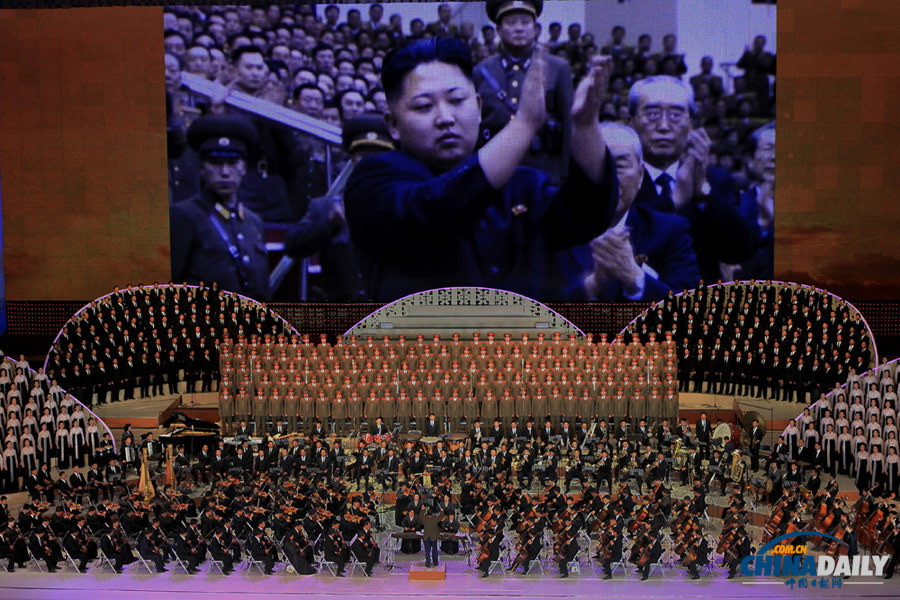 中國(guó)日?qǐng)?bào)記者王敬《朝鮮慶祝金日成誕辰100周年》獲華賽大獎(jiǎng)