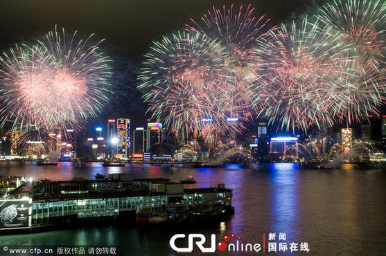 香港煙花賀歲 歷時23分鐘燃近4萬煙花彈