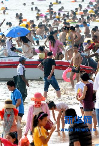 青島：海水浴場整改 確保游客利益