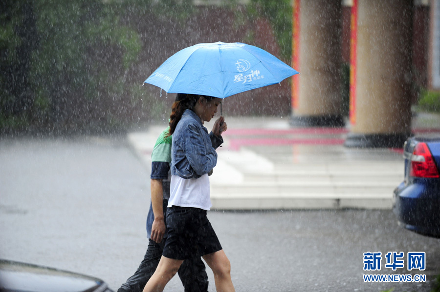 南方近日連遭強(qiáng)降雨 浙江發(fā)布首個(gè)暴雨黃色預(yù)警