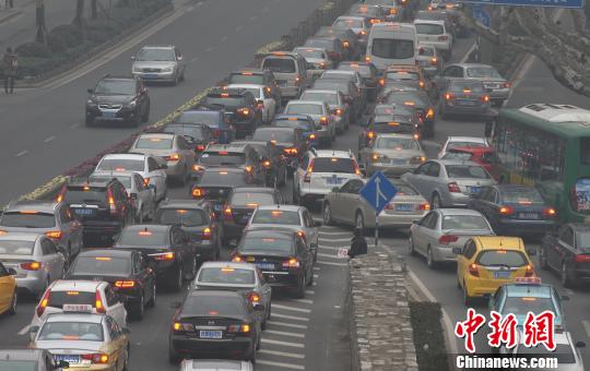 春節(jié)近尾聲迎返程客流高峰 一線城市火車票緊張