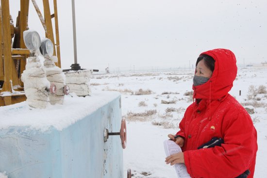 克拉瑪依油田遭遇入冬首場(chǎng)降雪