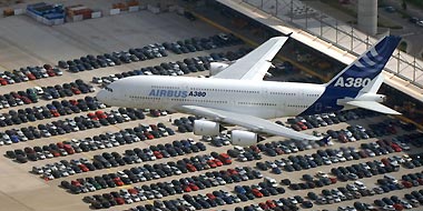 An Airbus A380, the world's largest passenger plane, flies over the Airbus plant in Hamburg August 27, 2005.