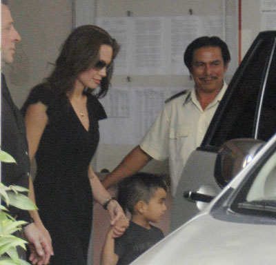 Jolie adopts Vietnamese boy, her fourth child