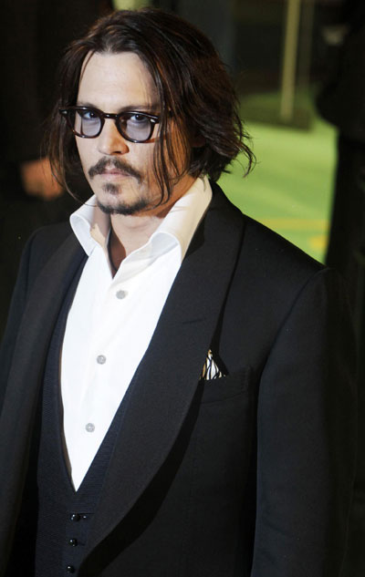 Hathaway, Johnny Depp attend Royal World Premiere of 