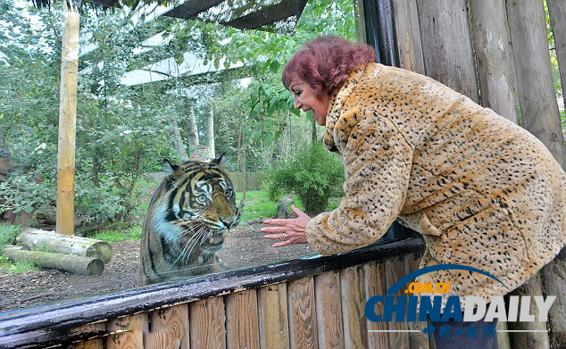 英動物園禁游客穿豹紋防動物困惑