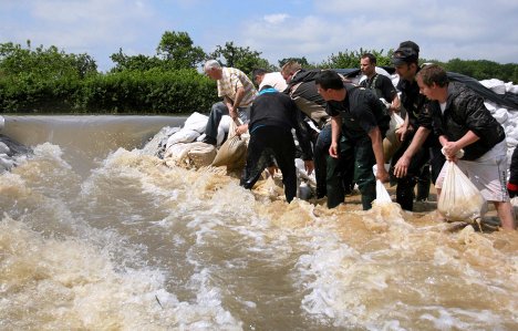 波蘭首都華沙遭遇百年罕見洪災(zāi)（多圖）