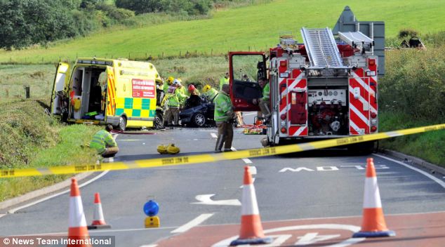 英國上演現(xiàn)實版“死神來了” 車禍傷者搭乘救護車竟再遇車禍