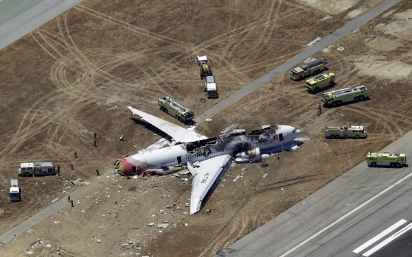 韓國客機(jī)墜毀致28名中國乘客受傷 10人較嚴(yán)重