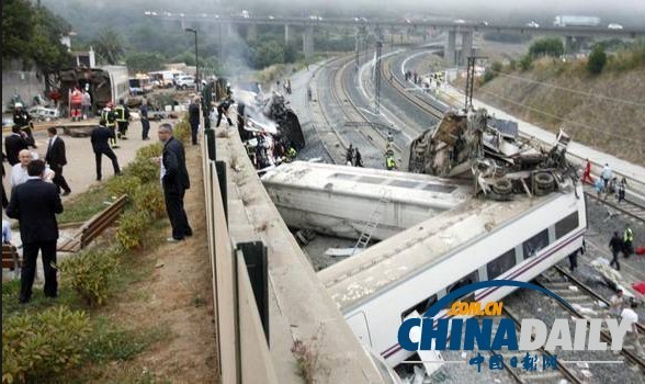 西班牙火車脫軌事故致60人喪生 宗教慶祝活動(dòng)取消