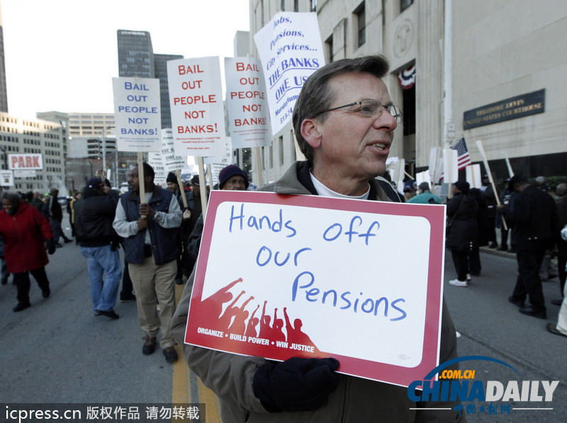 底特律破產(chǎn)案至今無解 市民游行抗議政府賴賬（圖）