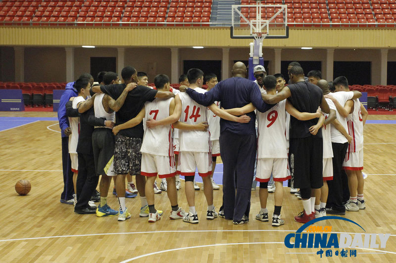 前NBA明星隊朝鮮籃球場練習(xí) 備戰(zhàn)友誼賽為金正恩慶生