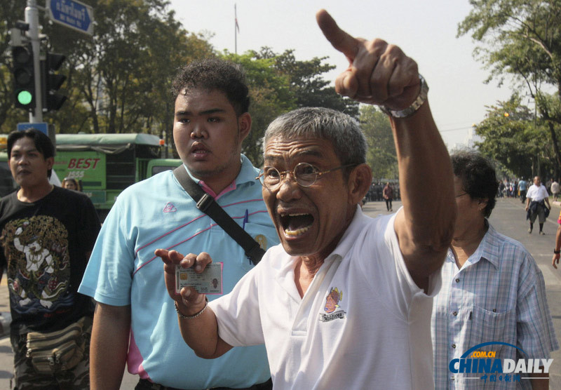 泰國部分投票站遭反對派封鎖 示威者與選民爆發(fā)沖突