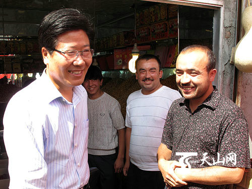 Party chief's morale-boosting Urumqi tour