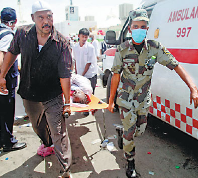 Hundreds of pilgrims killed in stampede at hajj site