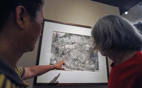 Exhibition of artist Li Xiaoke's paintings held in Beijing