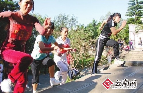 More than 500 people join climbing competition in Mangshi