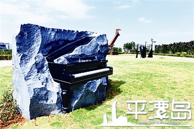 Sculpture exhibition features Pingtan elements