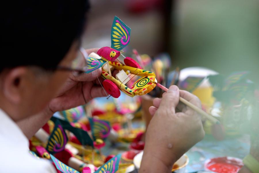 Ancient wood-cut toys in Tancheng county