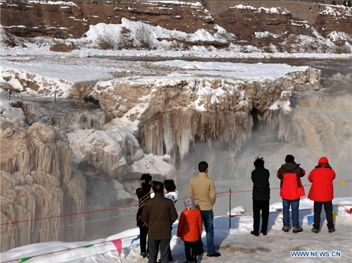 Winter scenery of Hukou Waterfall, N China's Shanxi