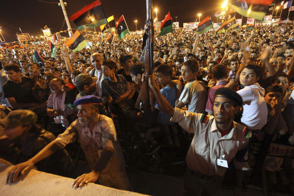 Libyan rebels enter Tripoli, crowds celebrate