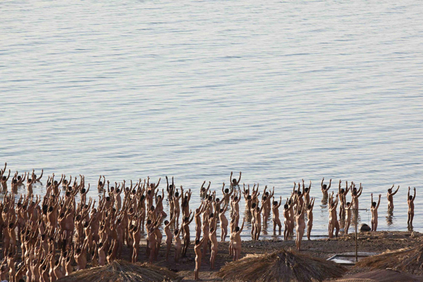 Tunick in Israel for naked Dead Sea photo