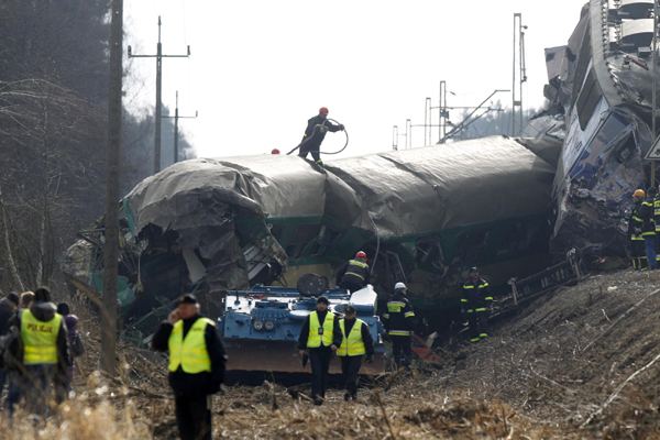 15 killed, 56 injured in Polish trains crash