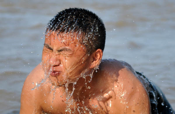 Beach workout for border soldiers