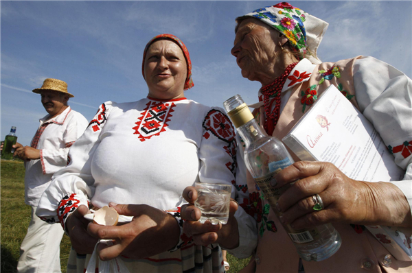 Belarusian women celebrate Rusalle festival