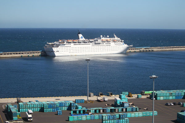 Chinese cruise liner comes back home