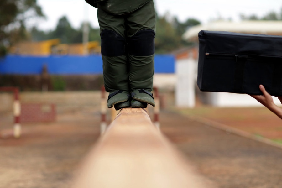 The silent world of bomb disposal officers